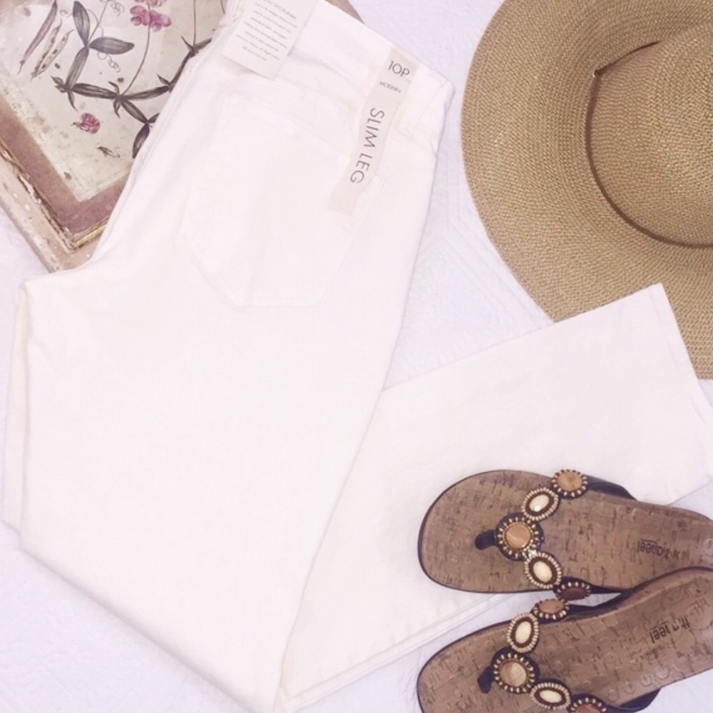 NWT Ann Taylor Modern Fit off white jeans